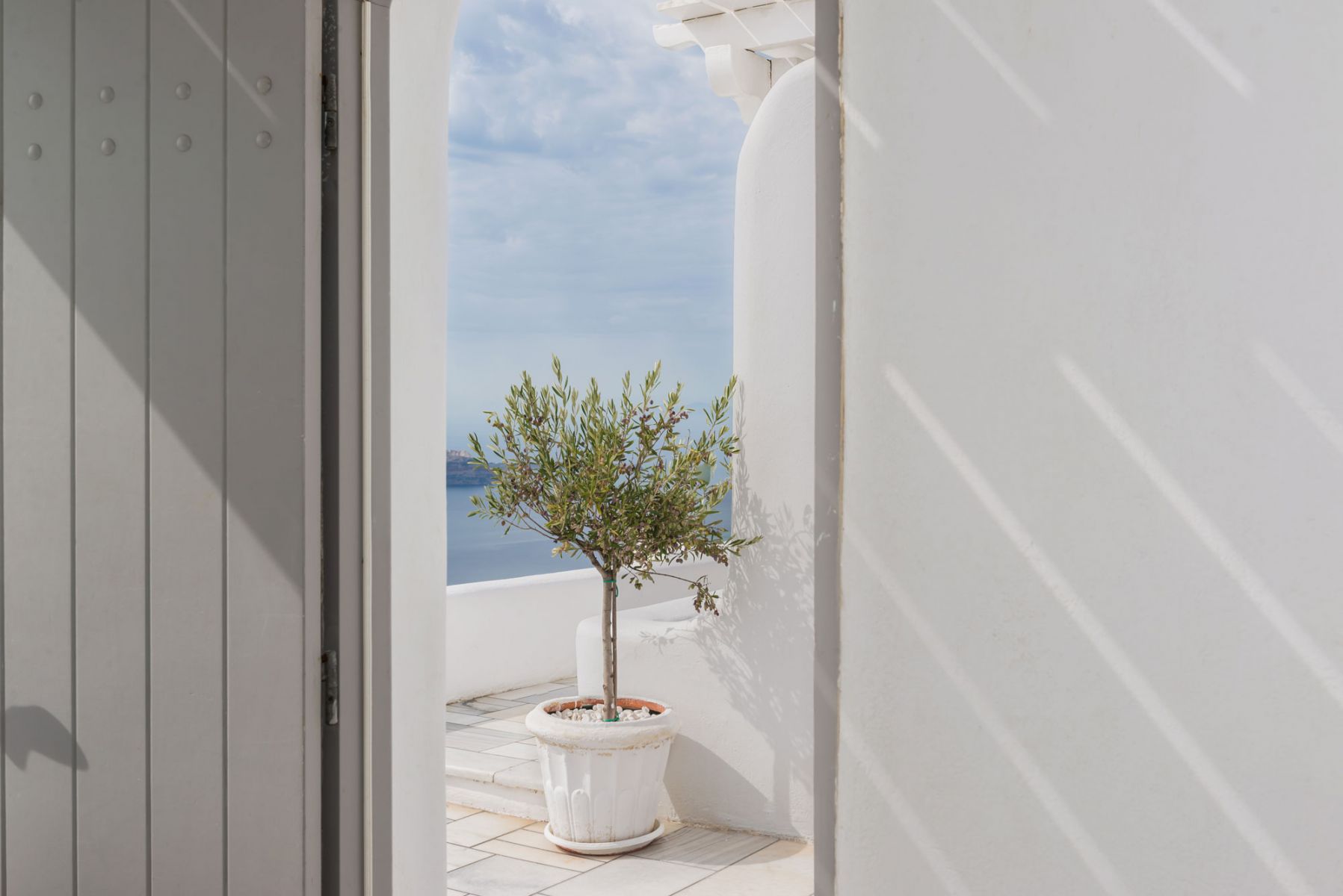 Photo gallery - Santorini Hotel & Suites Iliovasilema